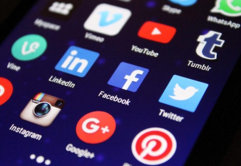 media, social media, apps, social network, facebook, social networking, communication, www, internet,
